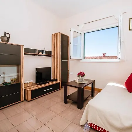 Apartamento Bright In Dalmatia By The Sea Starigrad Paklenica
