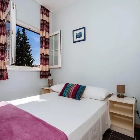 Apartamento Bright In Dalmatia By The Sea Starigrad Paklenica