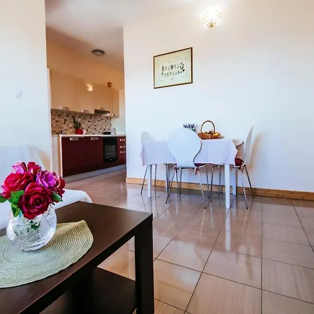 Bright In Dalmatia By The Sea Apartamento
