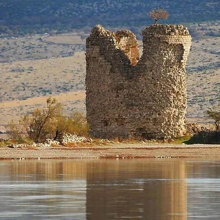 Bright In Dalmatia By The Sea Starigrad Paklenica